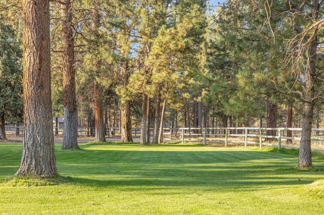 15624 National Forest Lane, Sisters, OR 97759