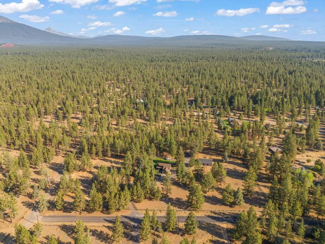 15624 National Forest Lane, Sisters, OR 97759