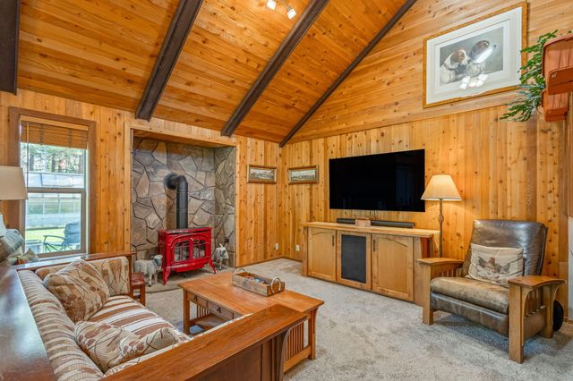 15624 National Forest Lane, Sisters, OR 97759