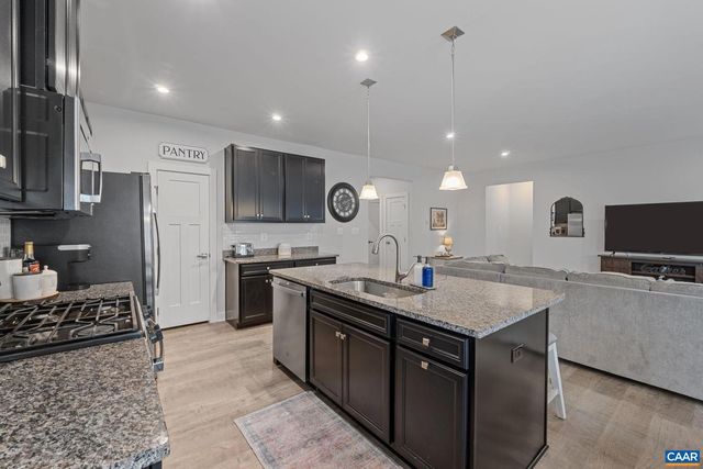 114 ISLAND HILL RD, Palmyra, VA 22963