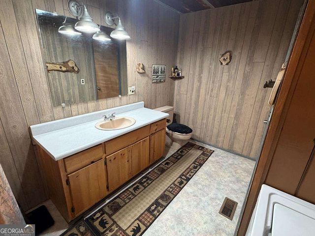 636 Bear Paw Trail, Blue Ridge, GA 30513