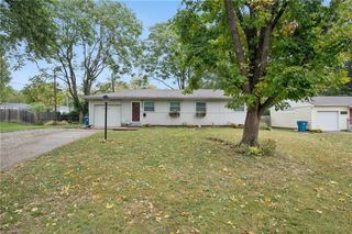 1002 NE Cowden Drive, Gladstone, MO 64118