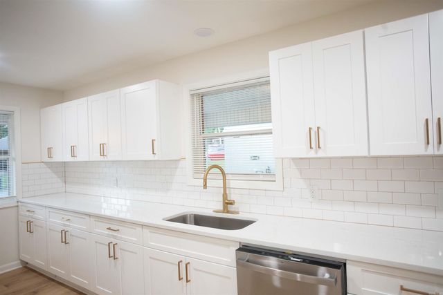 6905 W 34th Street, Little Rock, AR 72204