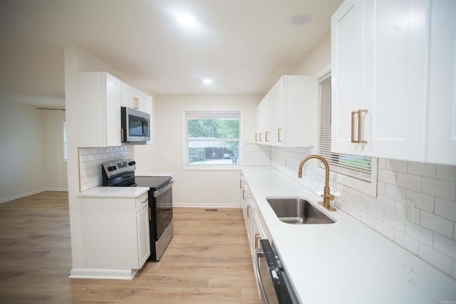 6905 W 34th Street, Little Rock, AR 72204