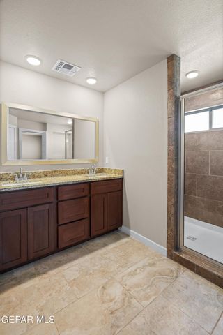 2041 Blue Valley Avenue, Socorro, TX 79927