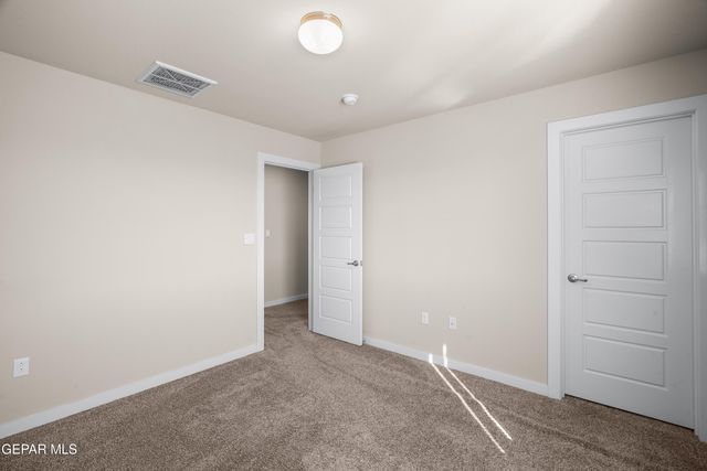 2041 Blue Valley Avenue, Socorro, TX 79927