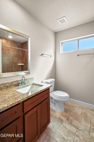 2041 Blue Valley Avenue, Socorro, TX 79927