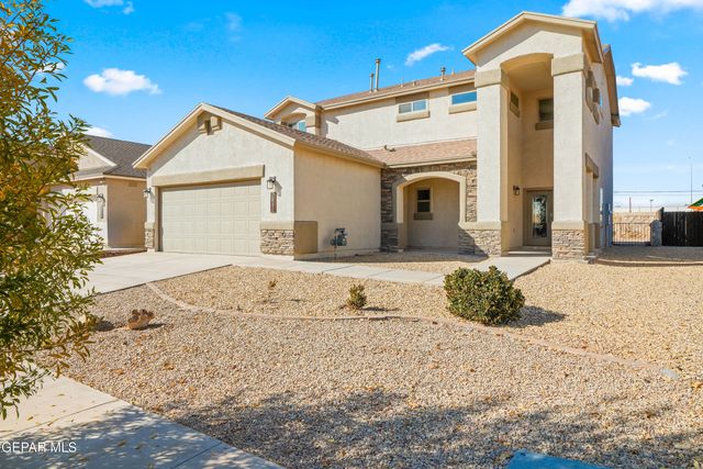 2041 Blue Valley Avenue, Socorro, TX 79927