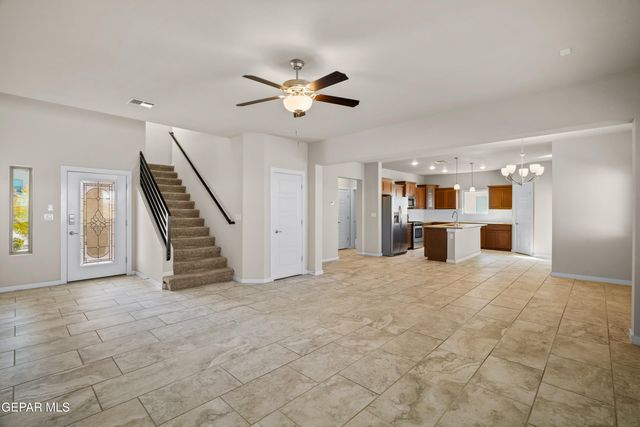 2041 Blue Valley Avenue, Socorro, TX 79927