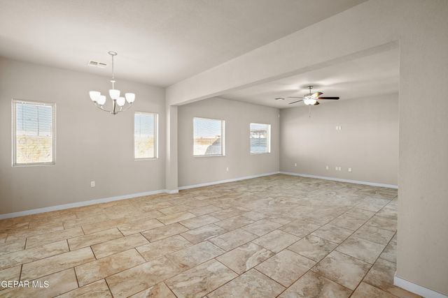 2041 Blue Valley Avenue, Socorro, TX 79927