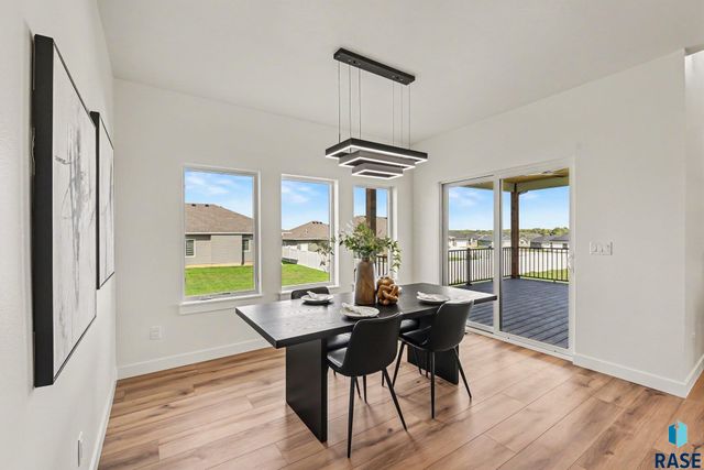 2605 S Maplewood Ave Avenue, Sioux Falls, SD 57110
