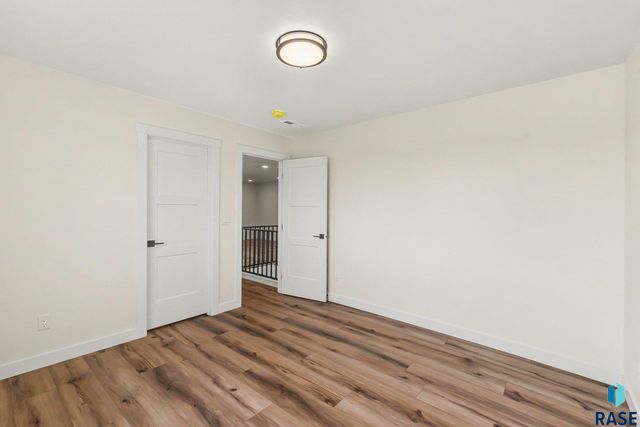 2605 S Maplewood Ave Avenue, Sioux Falls, SD 57110