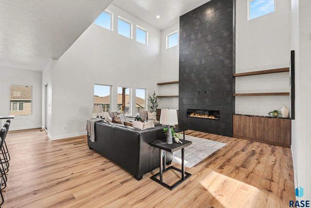 2605 S Maplewood Ave Avenue, Sioux Falls, SD 57110