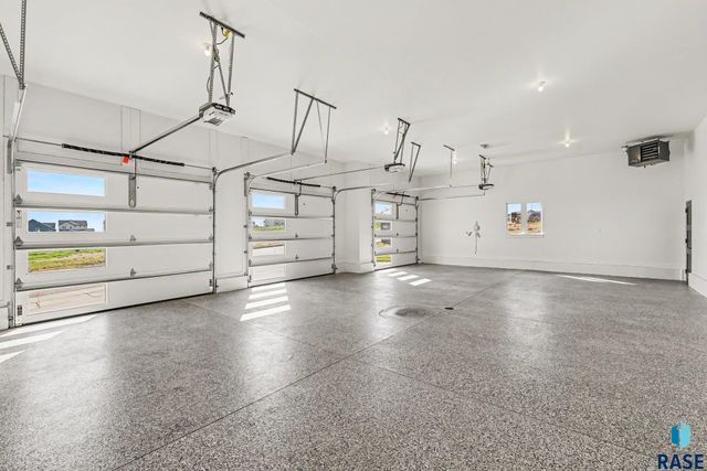 2605 S Maplewood Ave Avenue, Sioux Falls, SD 57110