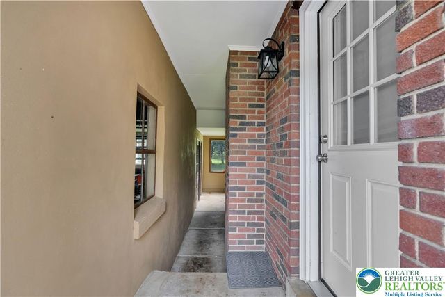 5140 Route 873, North Whitehall Twp, PA 18078