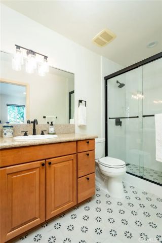 1404 Corona Drive, Glendale, CA 91205