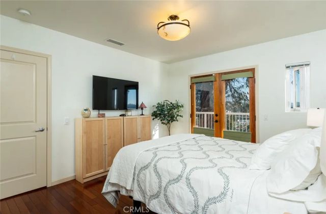 1404 Corona Drive, Glendale, CA 91205