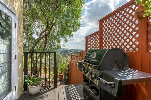 1404 Corona Drive, Glendale, CA 91205
