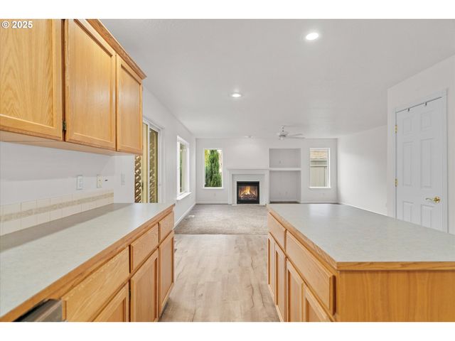 12262 Sw 114TH Ter, Portland, OR 97223