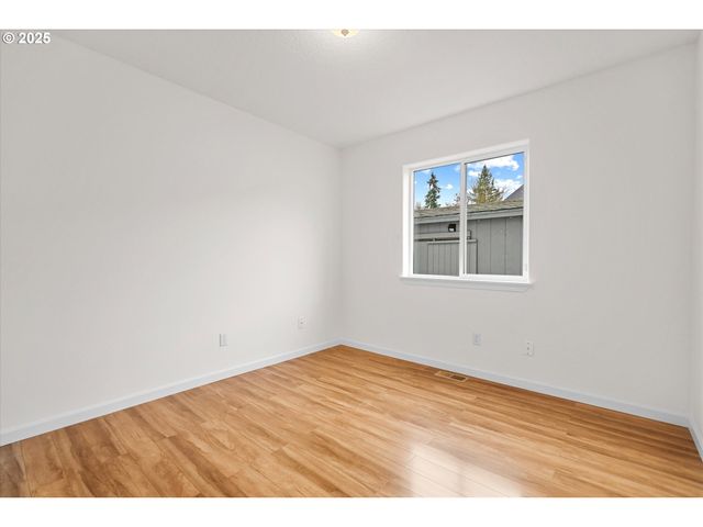 12262 Sw 114TH Ter, Portland, OR 97223