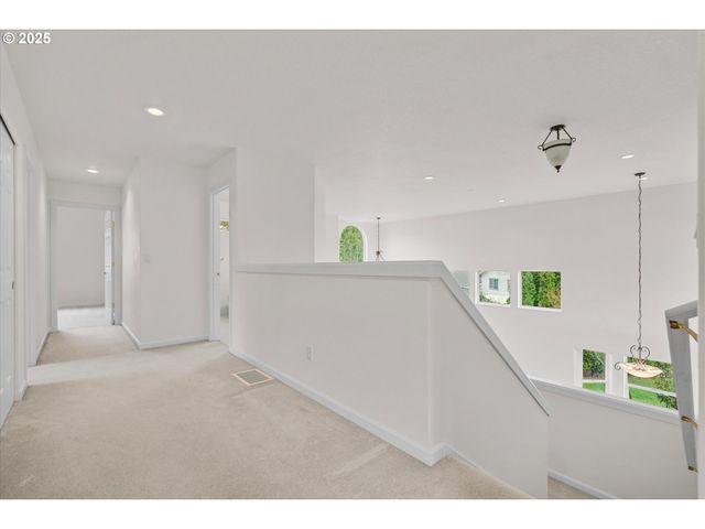 12262 Sw 114TH Ter, Portland, OR 97223