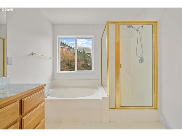 12262 Sw 114TH Ter, Portland, OR 97223