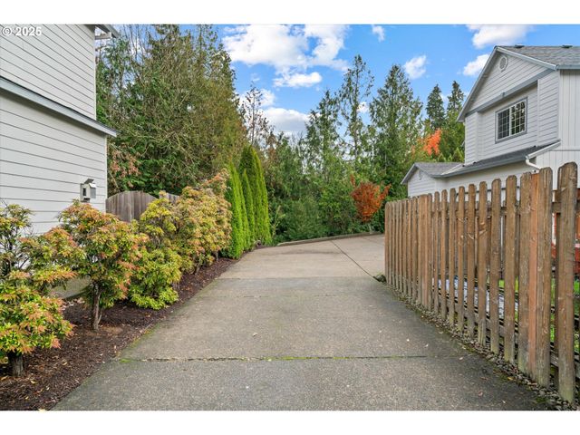 12262 Sw 114TH Ter, Portland, OR 97223