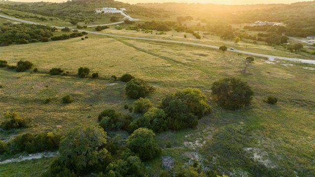105 Majestic Hills DR, Blanco, TX 78606