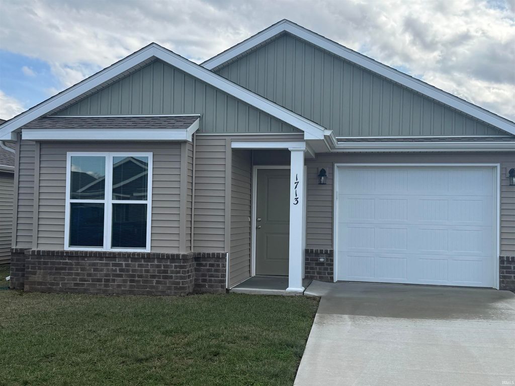 1713 W Rose Court, Princeton, IN 47670