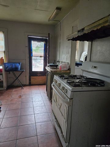 545 Cottonwood, San Antonio, TX 78225