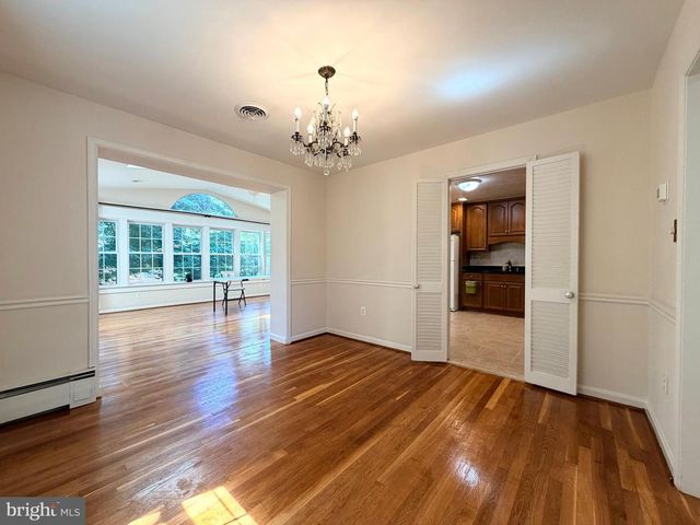 7529 CAYUGA AVE, Bethesda, MD 20817