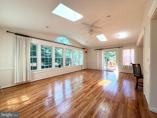 7529 CAYUGA AVE, Bethesda, MD 20817