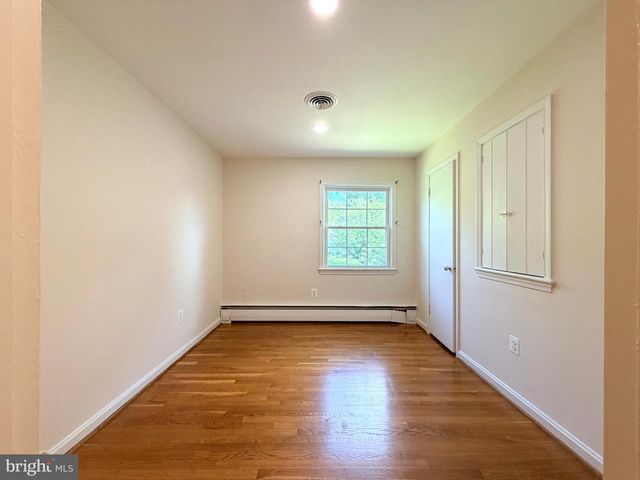 7529 CAYUGA AVE, Bethesda, MD 20817