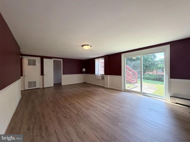 7529 CAYUGA AVE, Bethesda, MD 20817