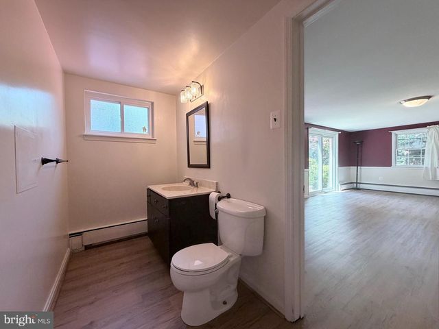 7529 CAYUGA AVE, Bethesda, MD 20817