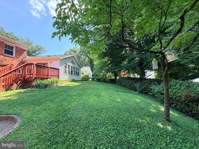 7529 CAYUGA AVE, Bethesda, MD 20817