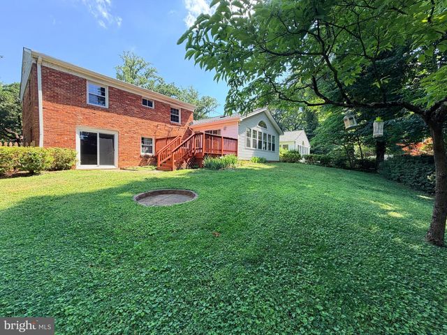 7529 CAYUGA AVE, Bethesda, MD 20817