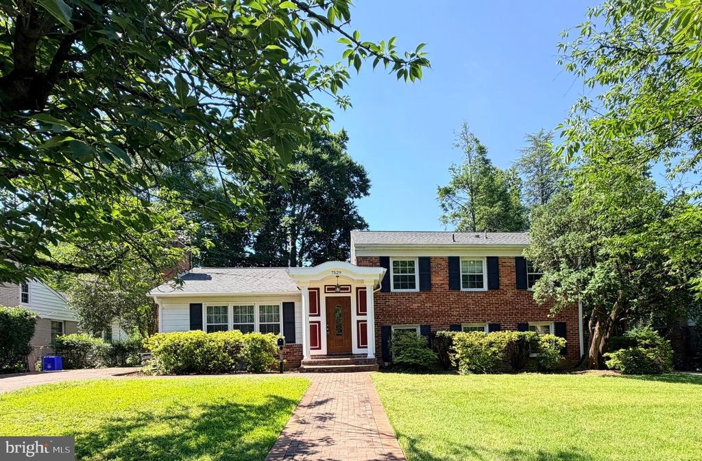 7529 CAYUGA AVE, Bethesda, MD 20817