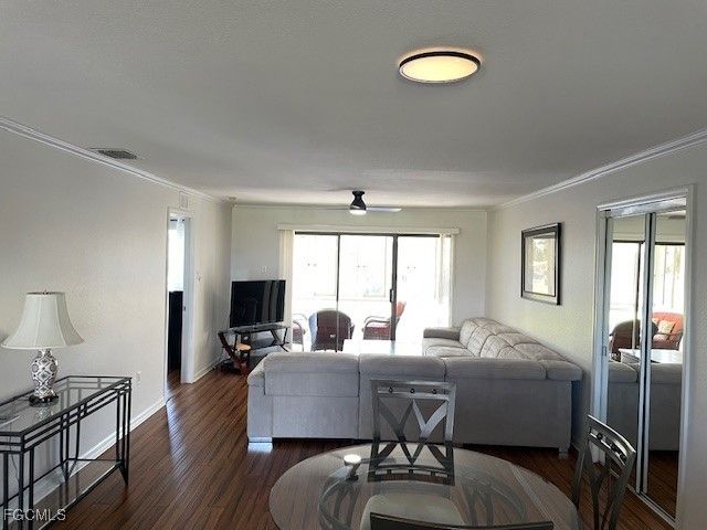 632 Victoria DR 201, Cape Coral, FL 33904