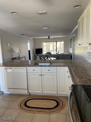 632 Victoria DR 201, Cape Coral, FL 33904