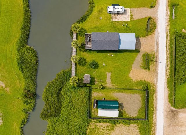 1273 Diamond Road, Crystal Beach, TX 77650