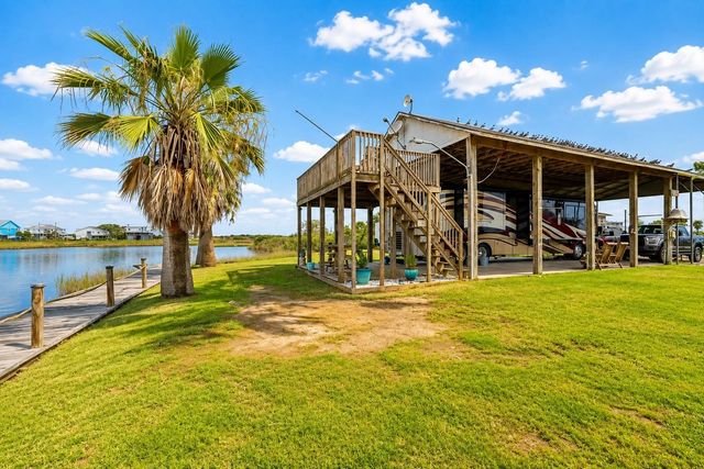 1273 Diamond Road, Crystal Beach, TX 77650