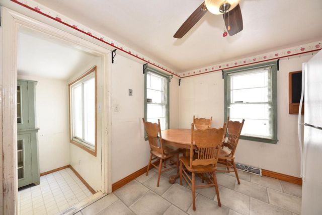 4720 W Montrose AVENUE, Milwaukee, WI 53219