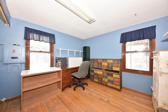 4720 W Montrose AVENUE, Milwaukee, WI 53219