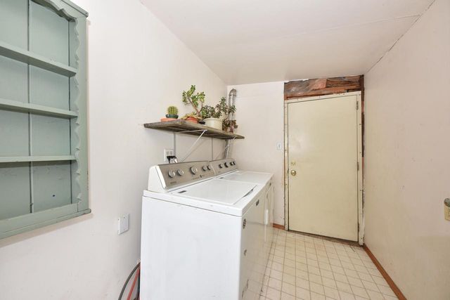 4720 W Montrose AVENUE, Milwaukee, WI 53219