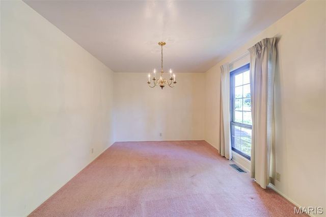 3975 Highwillow Drive, Florissant, MO 63033