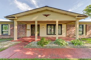 3975 Highwillow Drive, Florissant, MO 63033