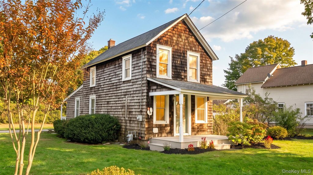 41 Station Road, Bellport Village, NY 11713 — exterior