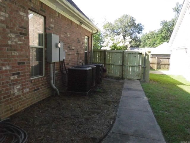 335 Mckenzie, Hensley, AR 72065