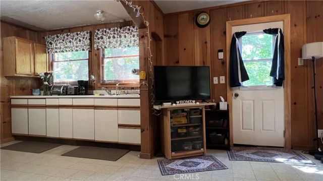 10537 Foothill Road, Loch Lomond, CA 95461